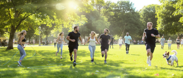 découvrez des conseils pratiques pour rendre vos séances de cardio plus amusantes et motivantes. apprenez des astuces et des activités variées pour transformer votre entraînement en une expérience agréable et dynamique, sans aucune monotonie.