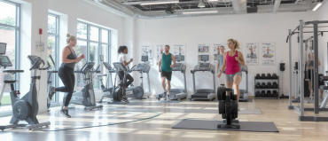 découvrez des conseils pratiques pour débuter le cardio en toute confiance. que vous soyez novice ou souhaitiez améliorer votre endurance, cette guide vous offre des astuces essentielles pour faire de votre entraînement cardio un succès.